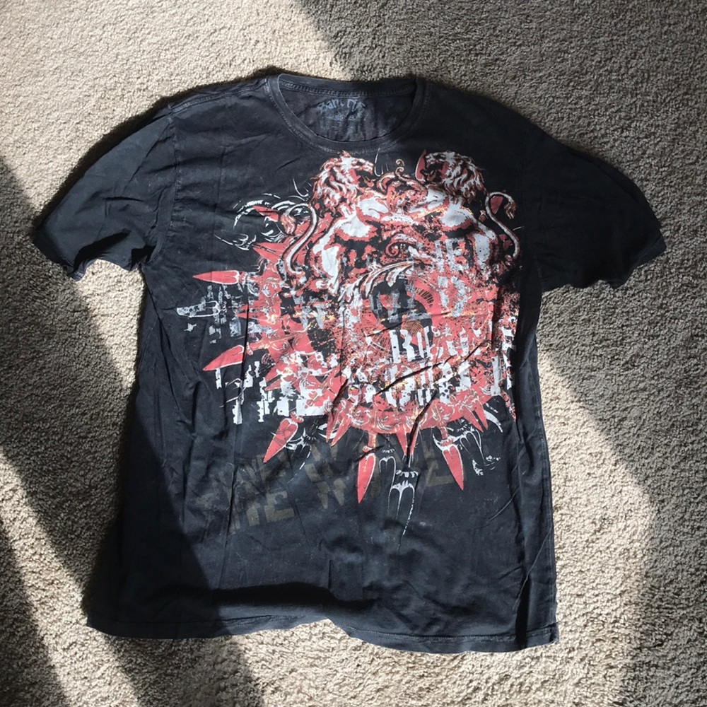 Funky tee